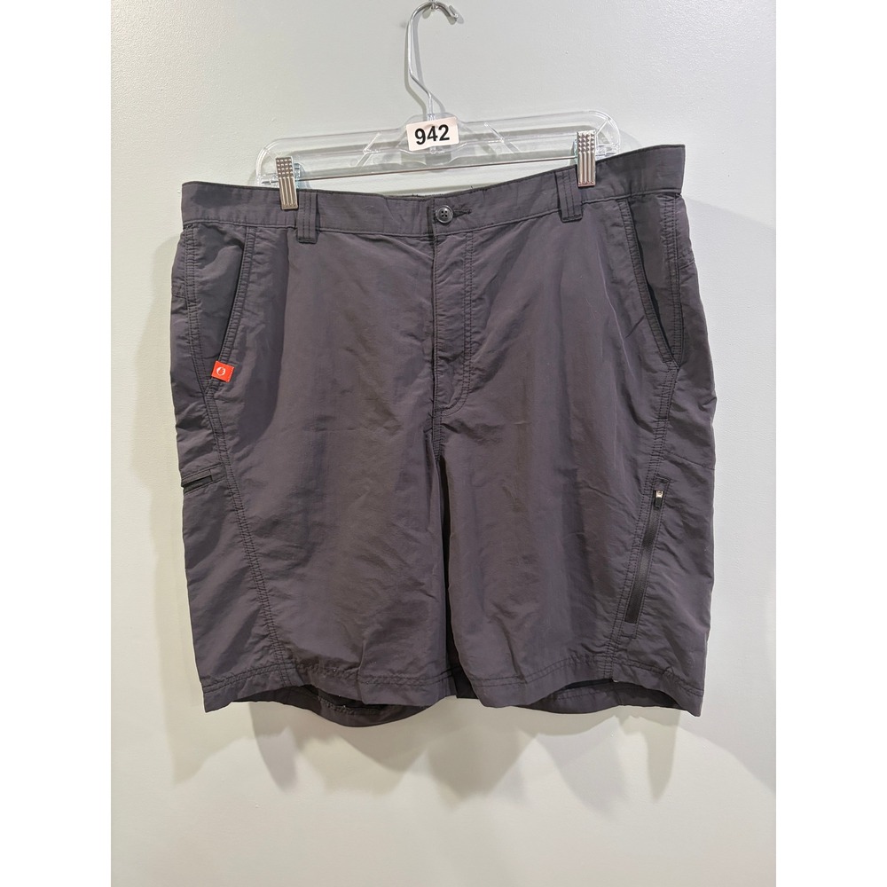 The American Outdoorsman Mens XL Gray Nylon Hiking Cargo Shorts Lightweight